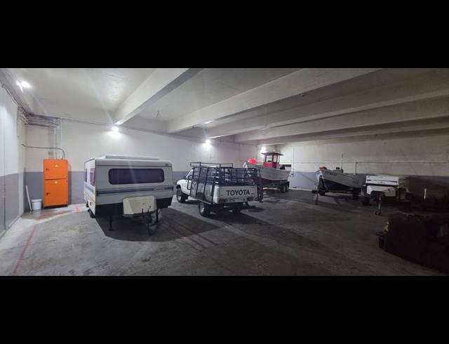 318M² WAREHOUSE TO LET IN WELLINGTON CENTRAL
